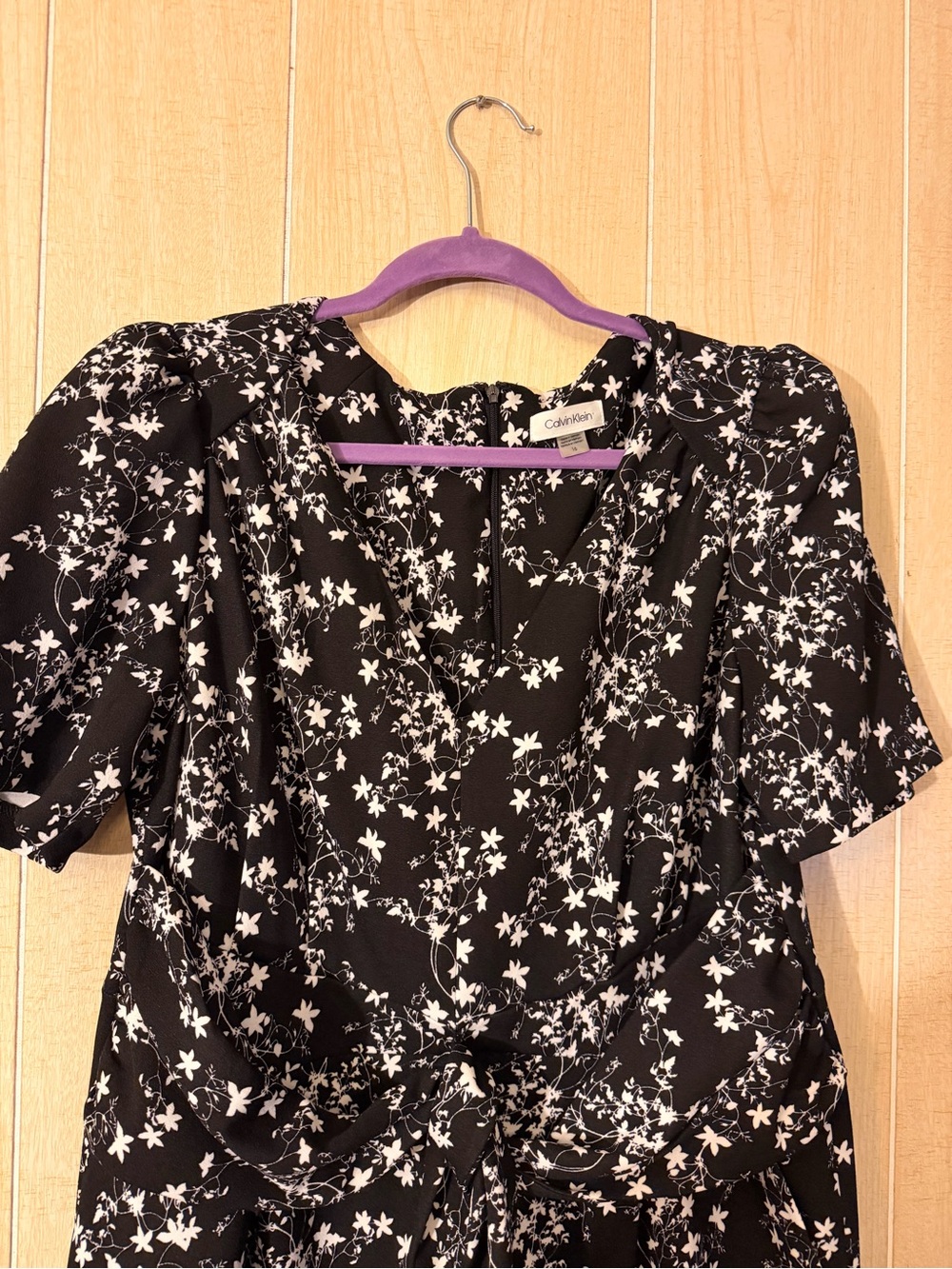 Calvin Klein Black and White Floral Jumpsuit Romper - Picture 4 of 5